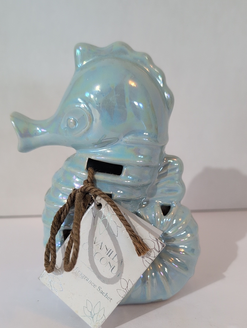 GC Ceramics Iridescent Seahorse Ceramic Potpourri Diffuser/ Decor